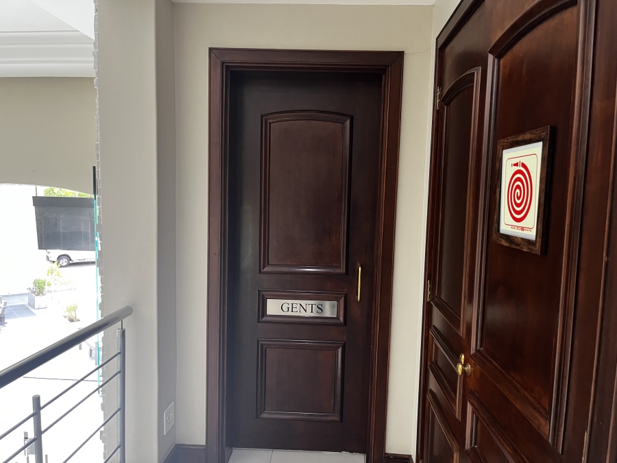 To Let commercial Property for Rent in Rosenpark Western Cape